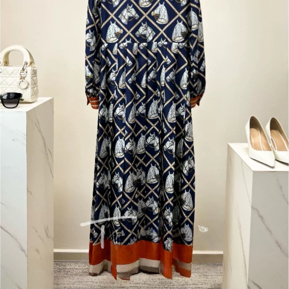 Designer-Style Equestrian-patterned Maxi Dress - Picture 3 of 12